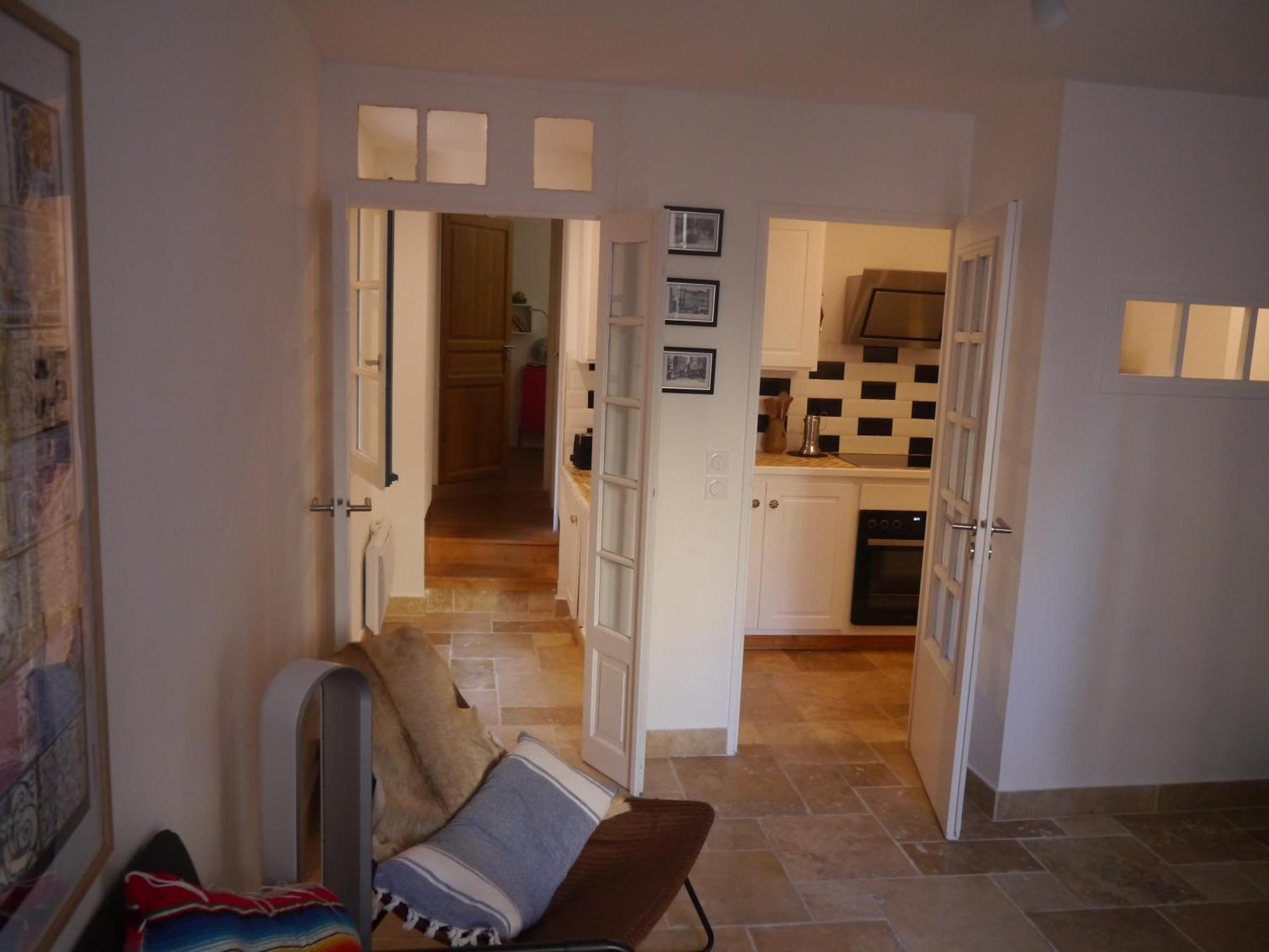 Aux 4 Fontaines Apartment *