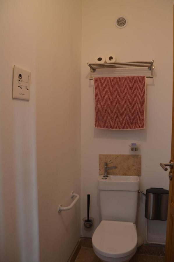 Aux 4 Fontaines Apartment